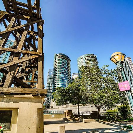 Chol Furnished Suites Heart Of Downtown Toronto, 2 Beds, Free Parking, Cn Tower View Buitenkant foto