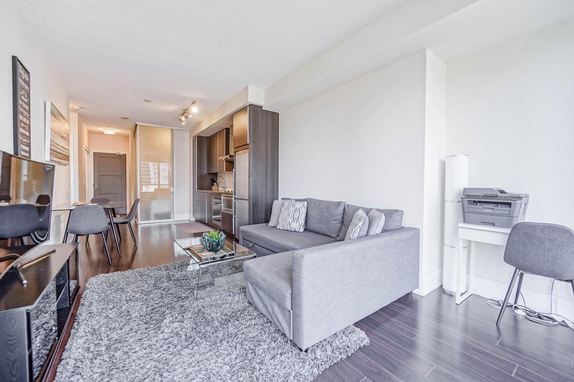 Chol Furnished Suites Heart Of Downtown Toronto, 2 Beds, Free Parking, Cn Tower View Buitenkant foto