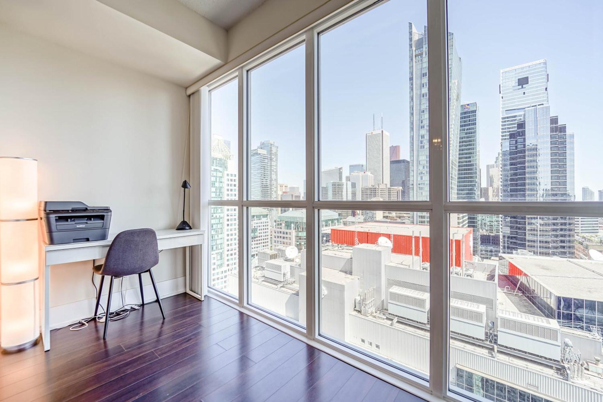 Chol Furnished Suites Heart Of Downtown Toronto, 2 Beds, Free Parking, Cn Tower View Buitenkant foto